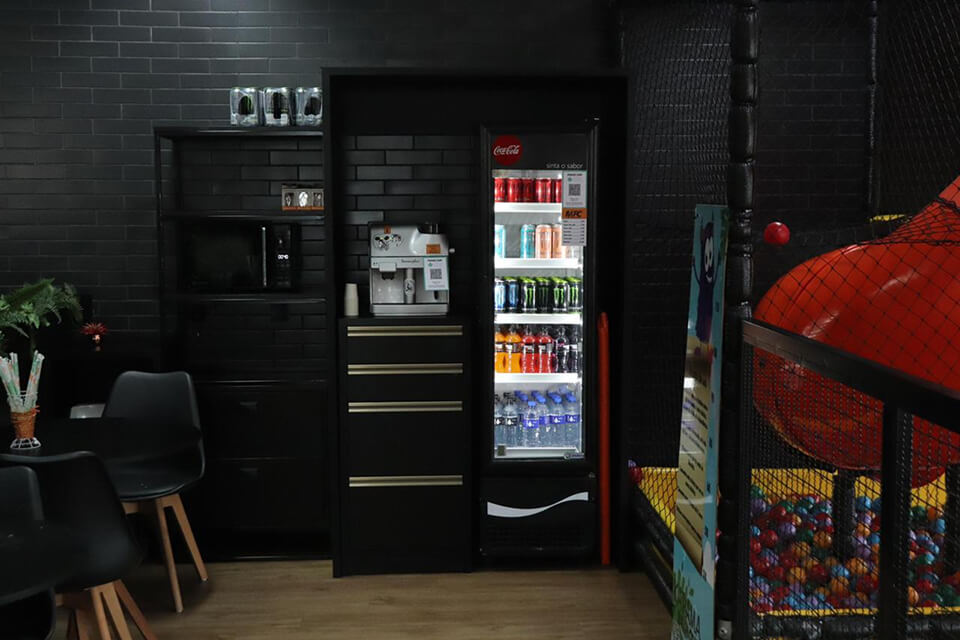 Lanchonete dentro da academia MFC em Balneário Camboriú