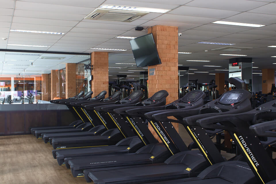 Lanchonete dentro da academia MFC em Balneário Camboriú